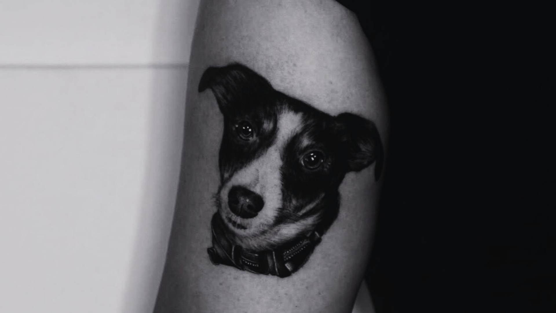 Tatuaje con v&iacute;nculo emocional hacia un perro, mascota